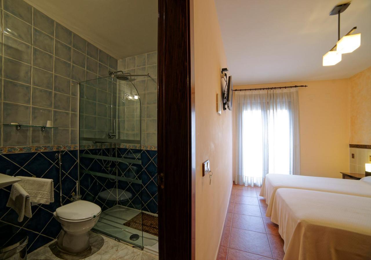 Hostal Rural El Tejar Layos Exterior foto
