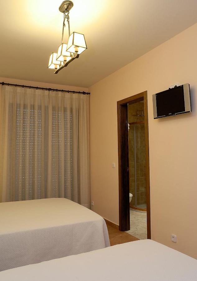 Hostal Rural El Tejar Layos Exterior foto